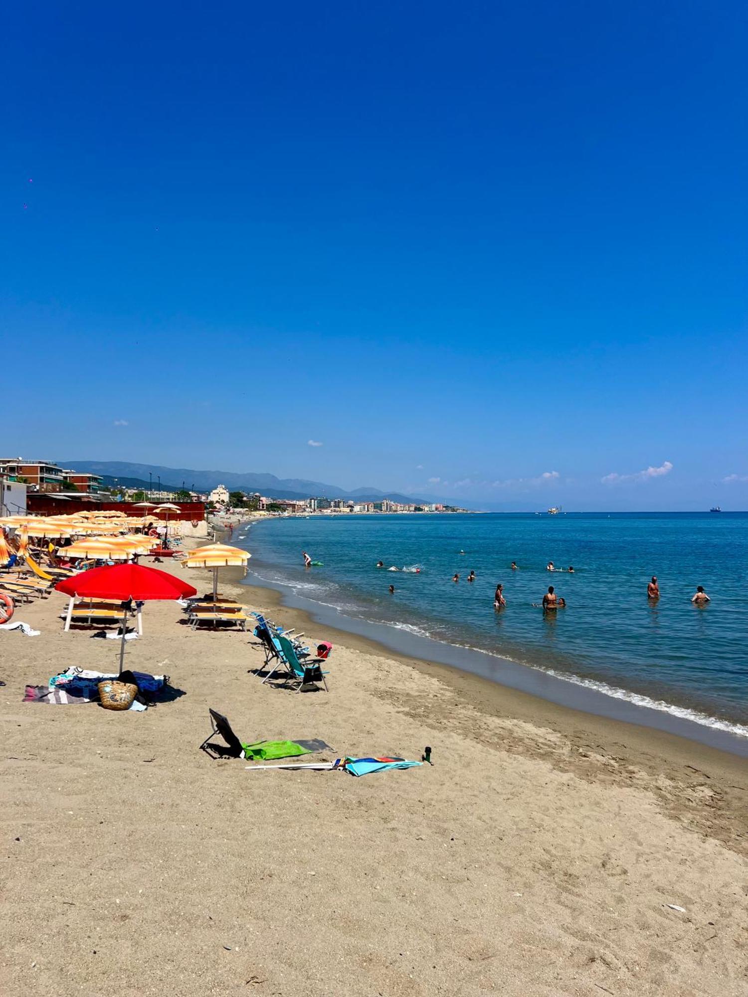Appartamento Con Accesso Privato Spiaggia Савона Экстерьер фото